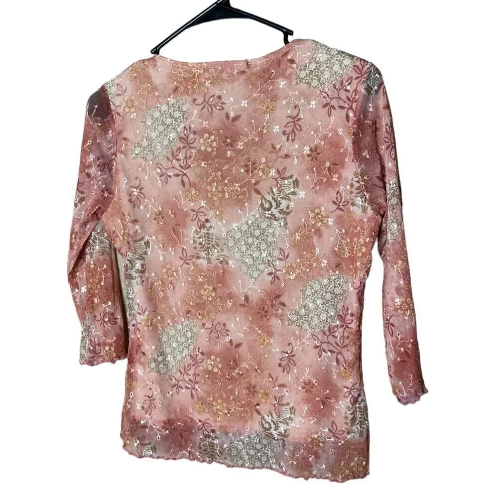 Dressbarn Y2K Floral Embroidered 3/4 Sleeve Top‎